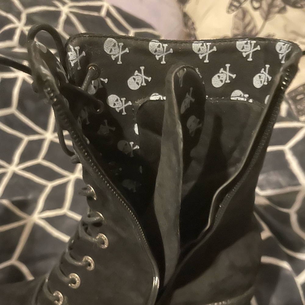 Black thick heeled boots